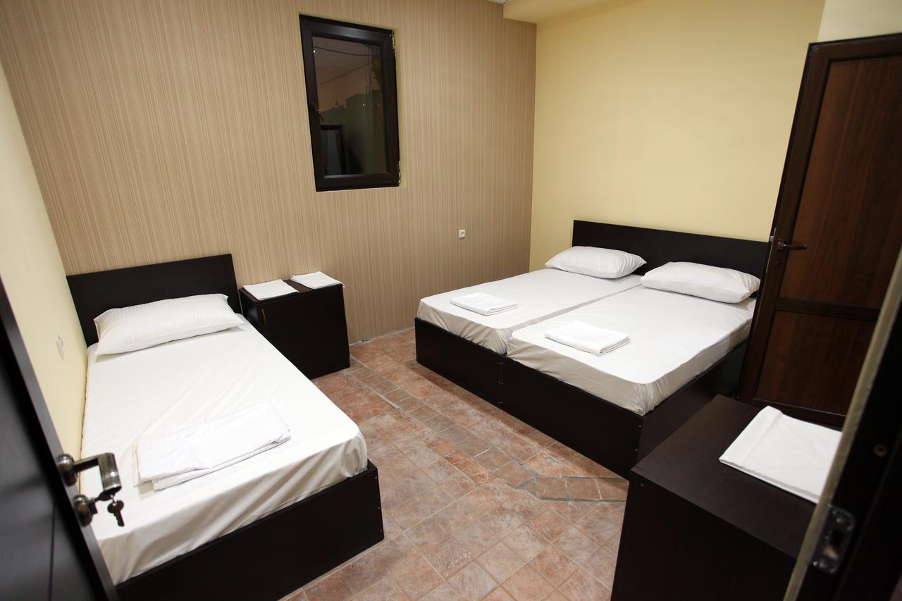 Yerevan Inn Hostel Exterior foto